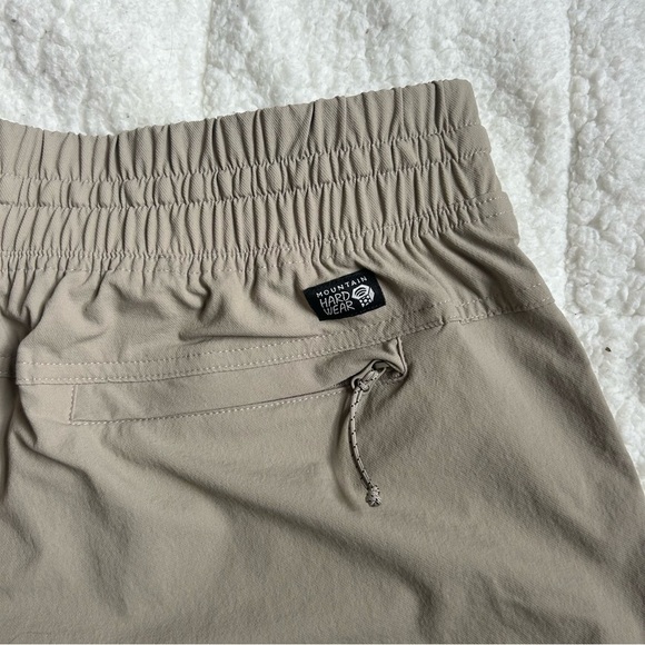 MOUNTAIN HARDWEAR - Basswood Pull-On Short - Women's - Picture 9 of 11